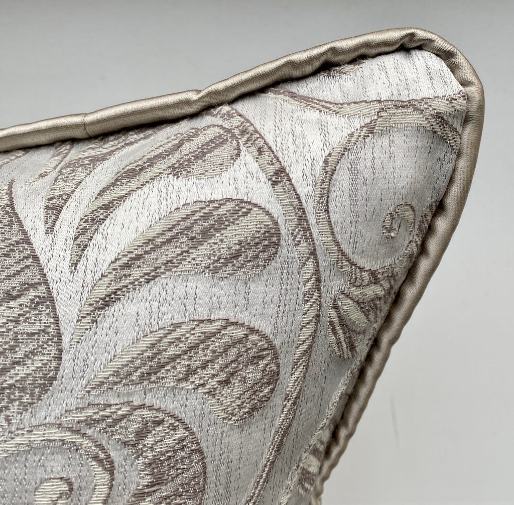 Polštář Seraphina s paspulí