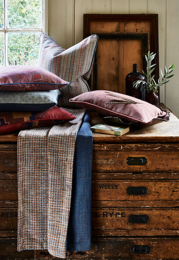 Polštář Mavila Tribal s paspulí