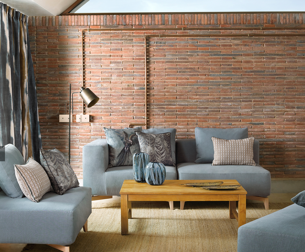 Polštář Paranoa s paspulí